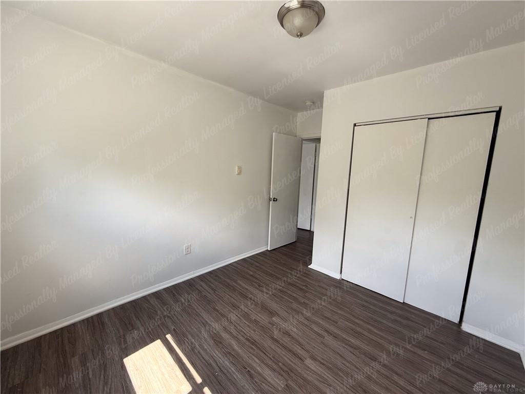 946 Burton 10 Property Photo 11