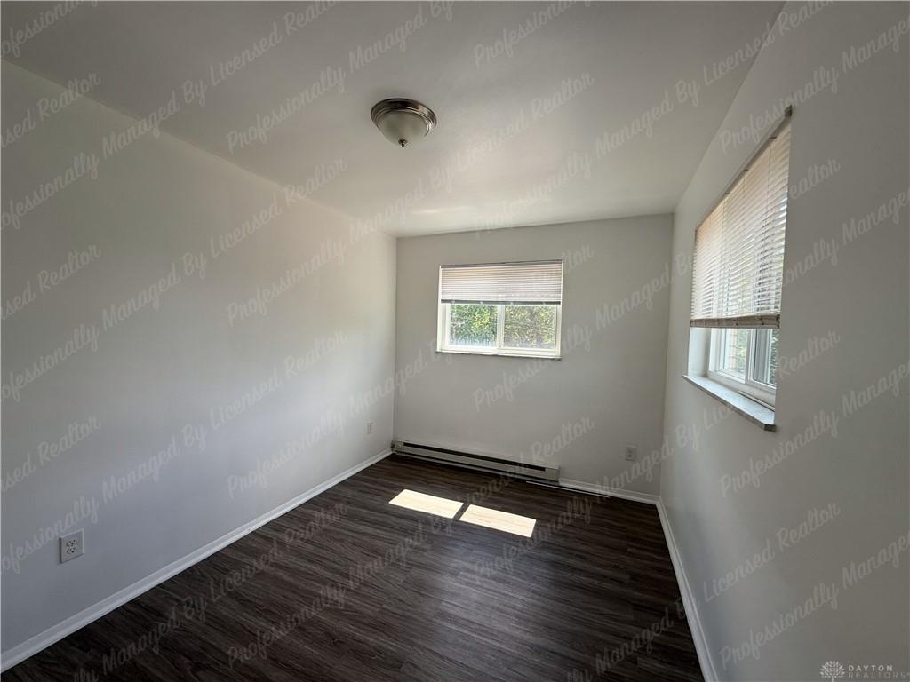 946 Burton 10 Property Photo 13