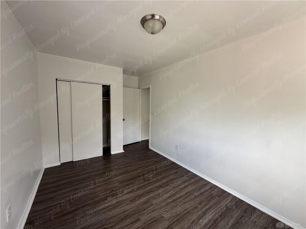 946 Burton 10 Property Photo 14