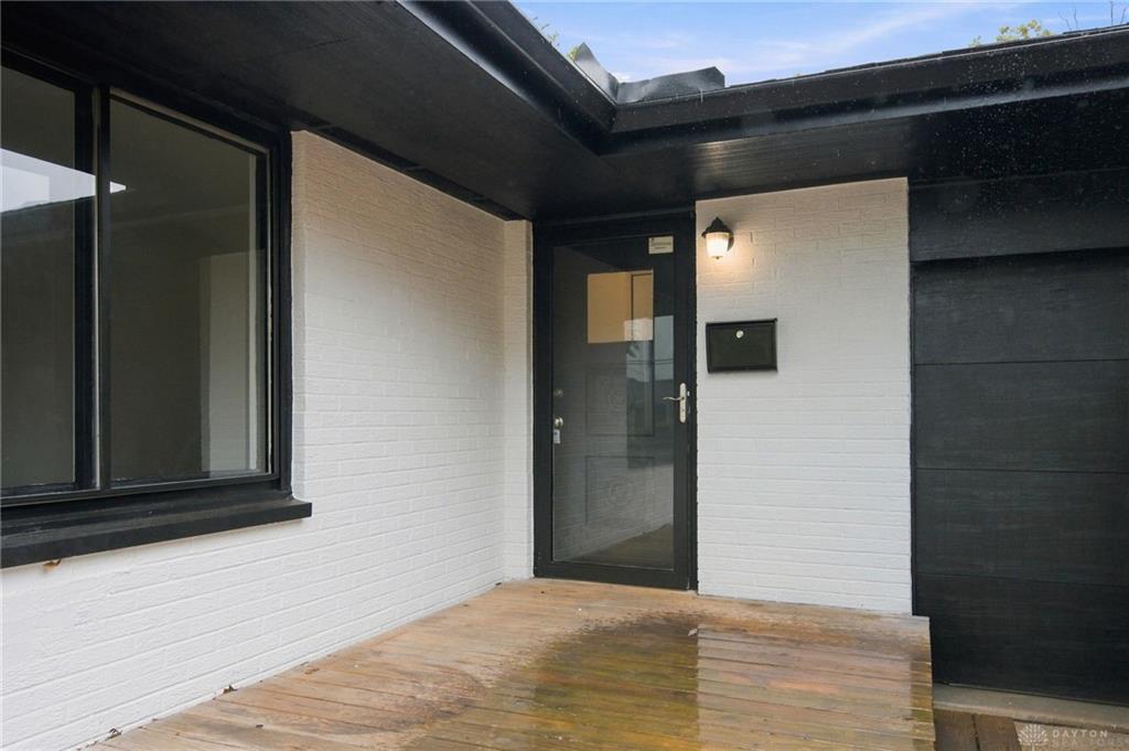 602 S 1st Property Photo 2