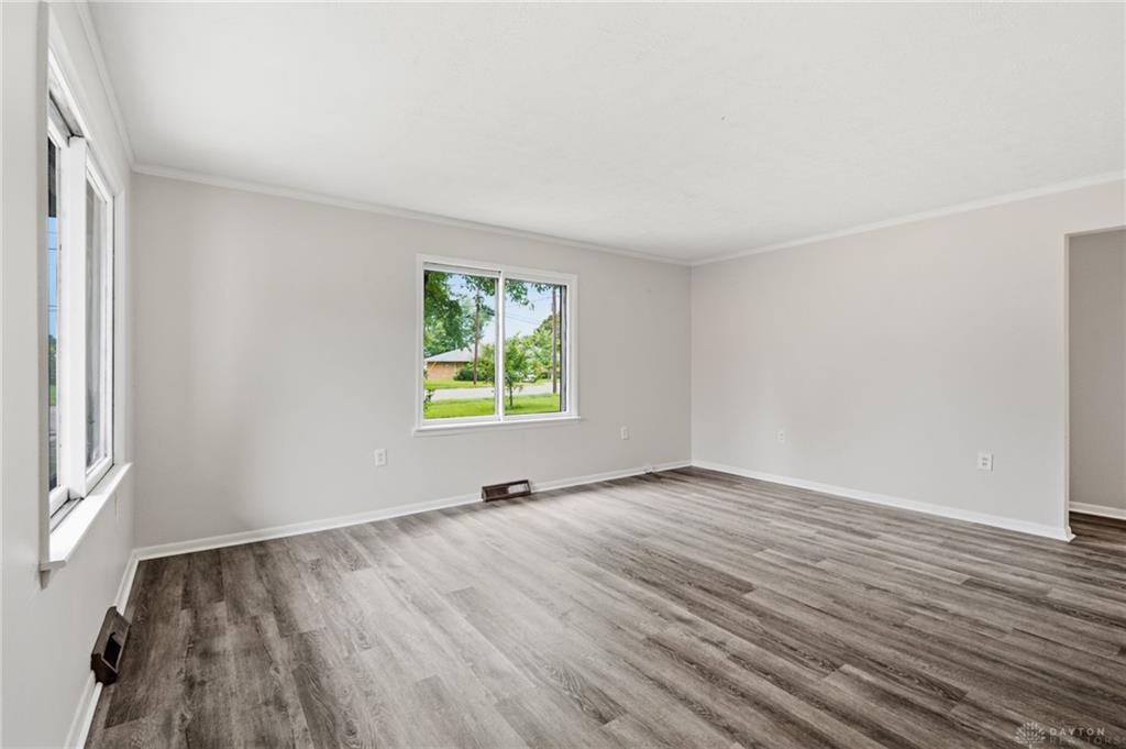 602 S 1st Property Photo 5