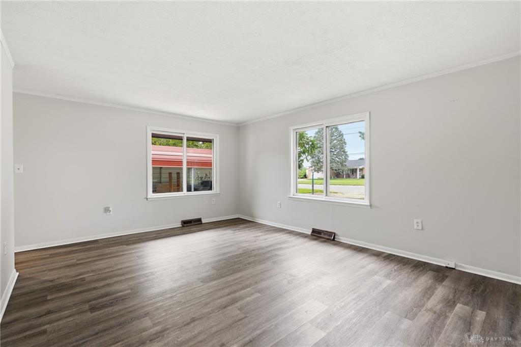 602 S 1st Property Photo 6