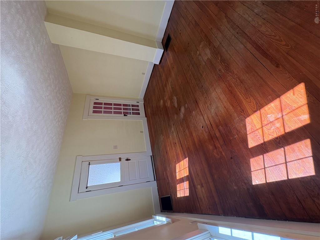 274 N Cherry Property Photo 4