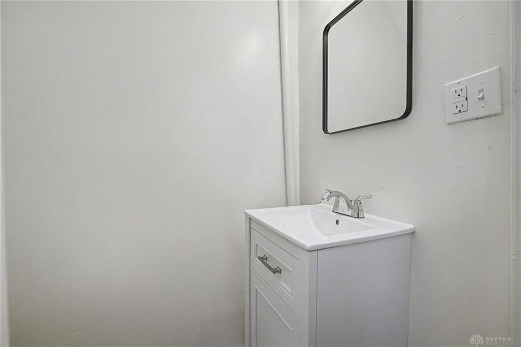 863 Sherman Property Photo 3