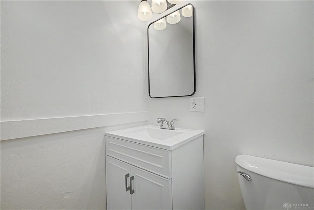 863 Sherman Property Photo 33
