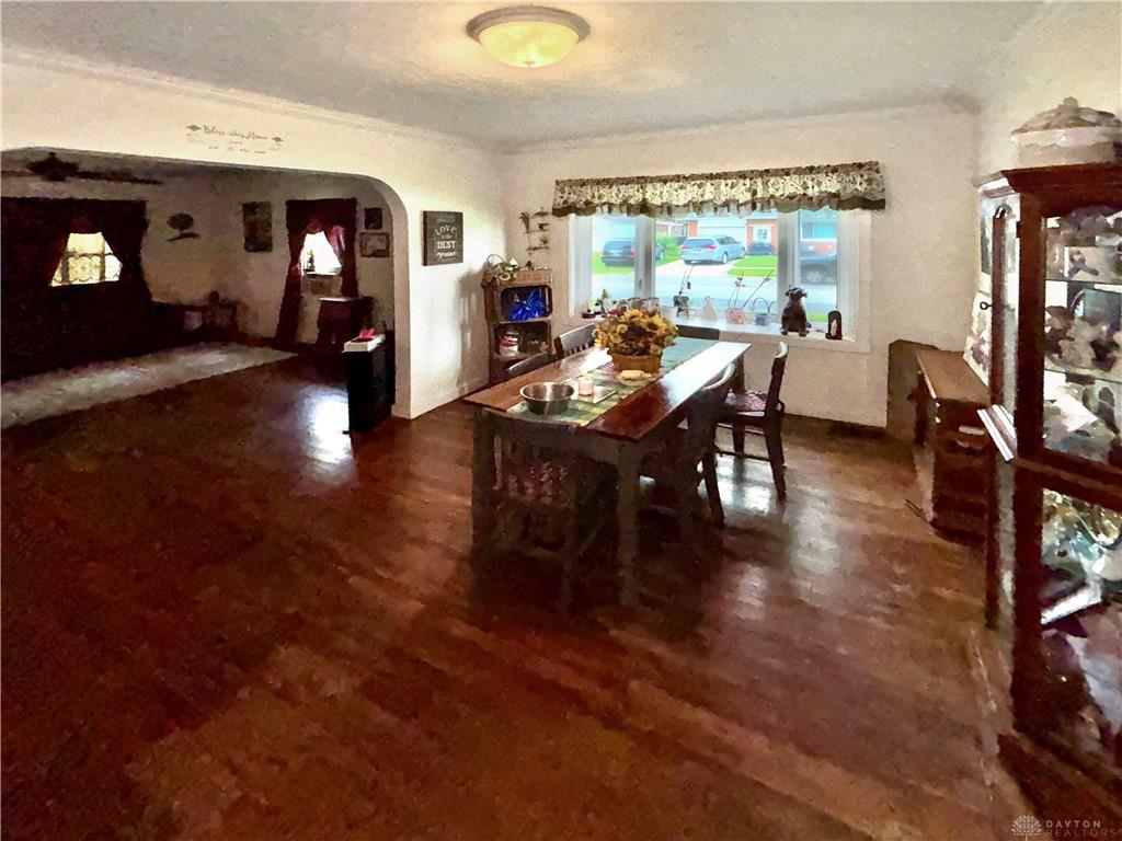 407 W 1st Property Photo 11
