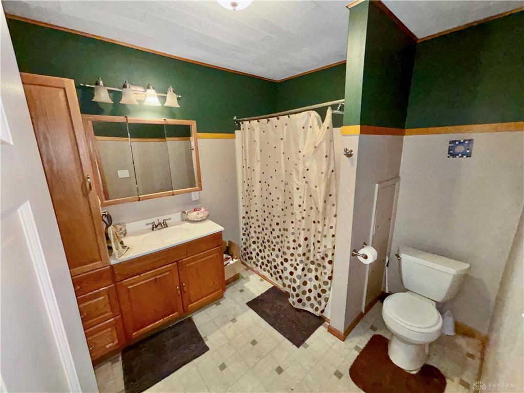 407 W 1st Property Photo 19
