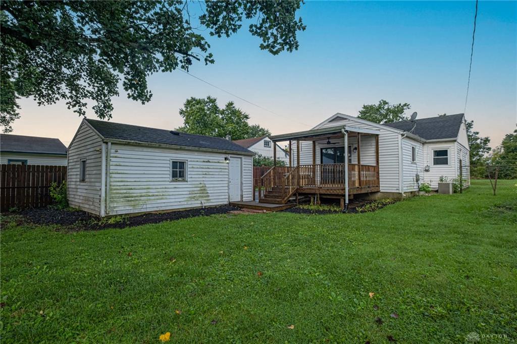 208 W Circle Property Photo 4