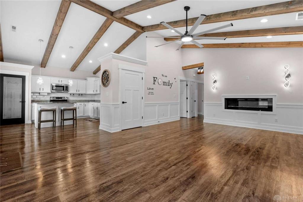2113 Wayne Property Photo 9