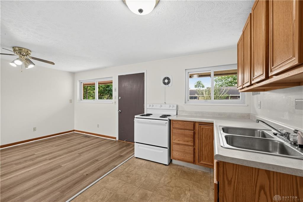 2236 Norway Property Photo 23