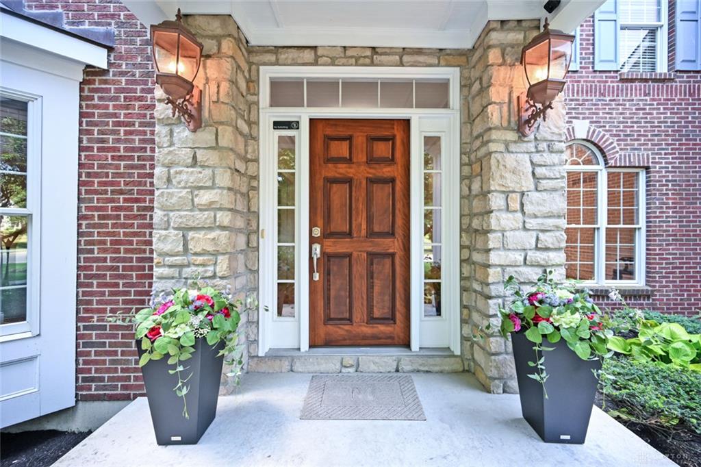 4727 Medallion Property Photo 4