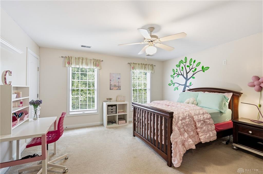 4727 Medallion Property Photo 45