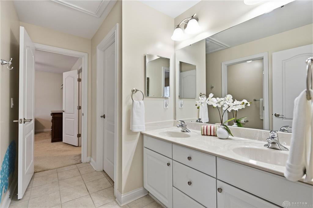 4727 Medallion Property Photo 48
