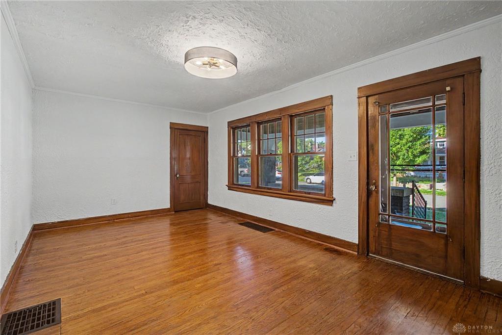 2134 Mapleview Property Photo 9
