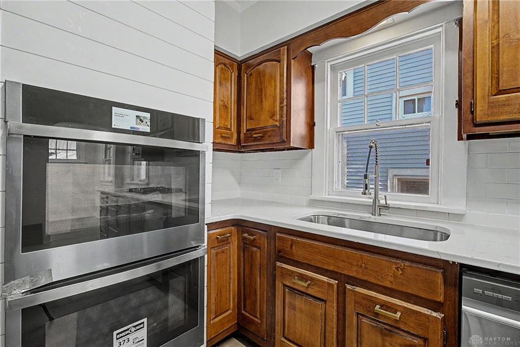 2134 Mapleview Property Photo 16