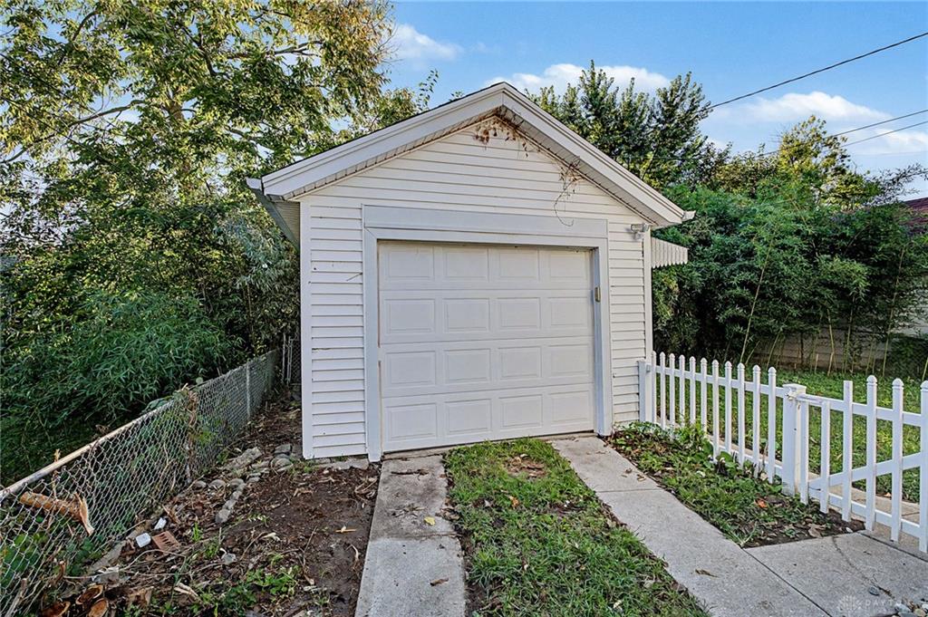 2134 Mapleview Property Photo 32