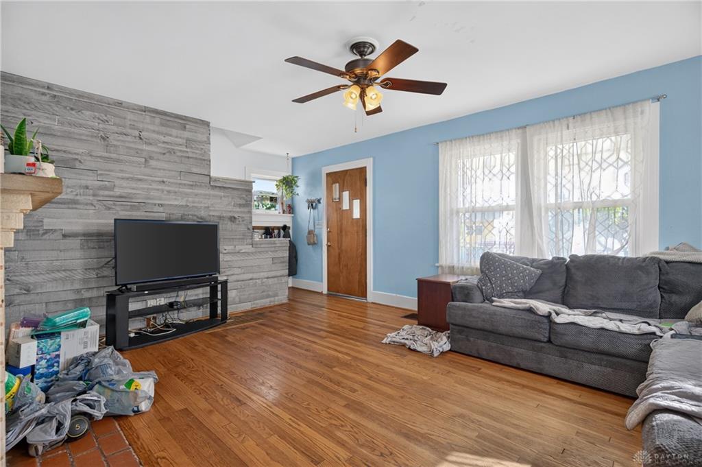 814 Gondert Property Photo 7