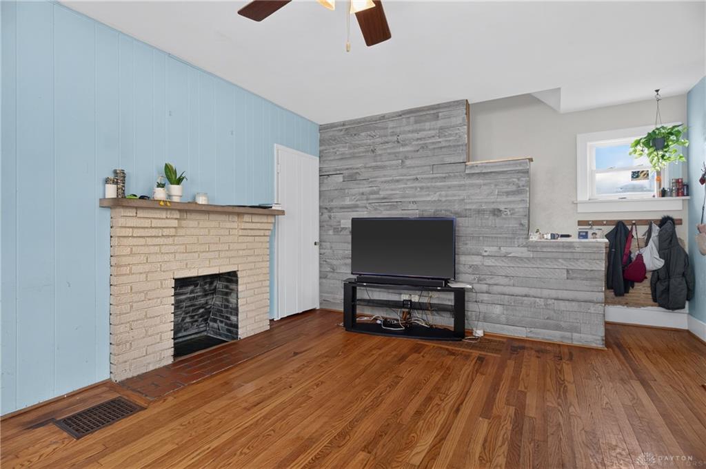 814 Gondert Property Photo 8