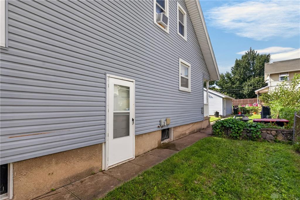 814 Gondert Property Photo 28