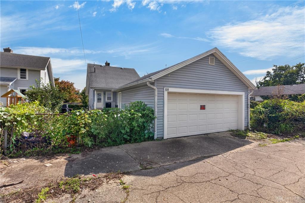 814 Gondert Property Photo 29