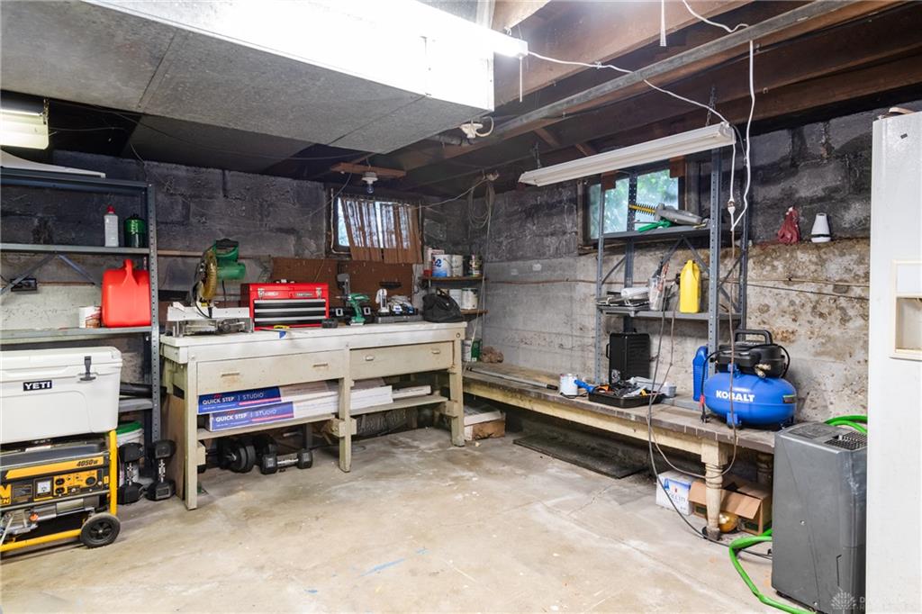741 Crescent Property Photo 30