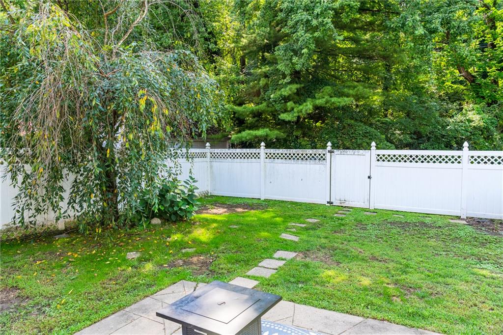 741 Crescent Property Photo 32