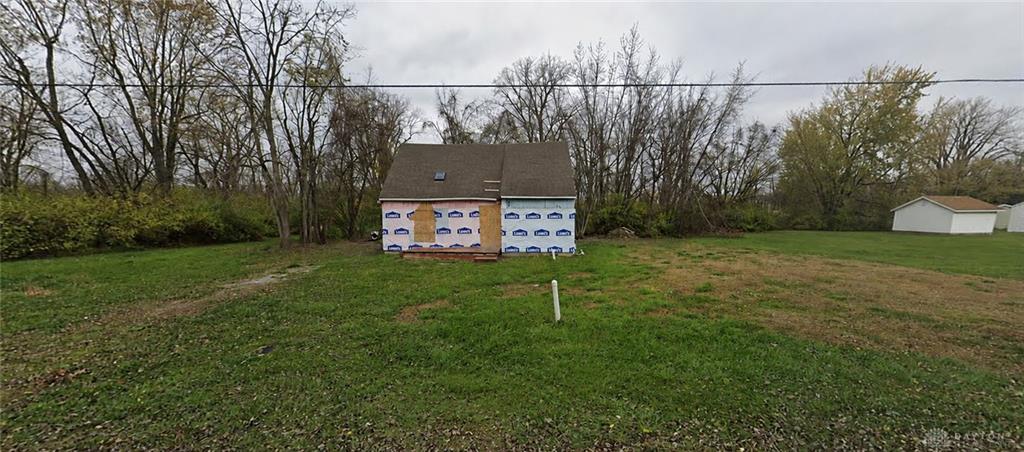 303 E 13th Property Photo 3
