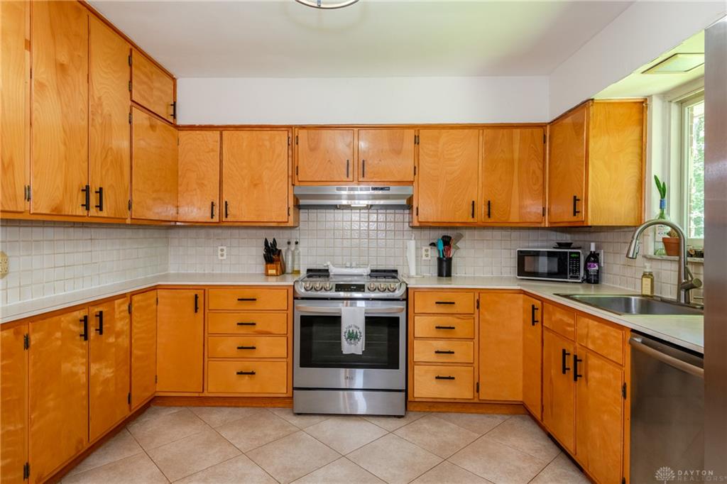 3548 Eastern Property Photo 15