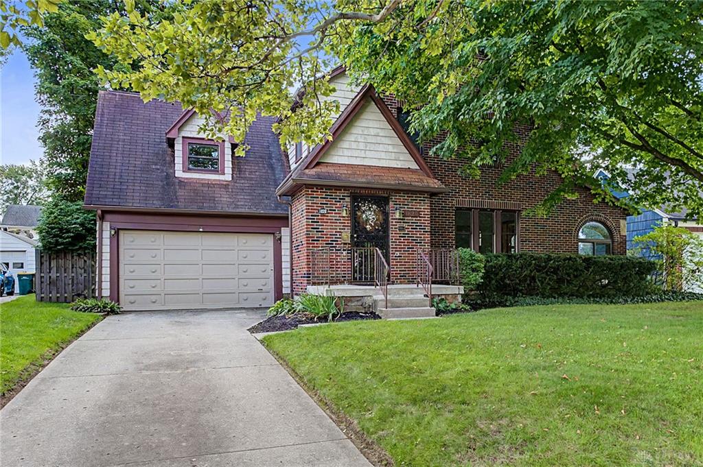 1820 Pembrook Property Photo 3
