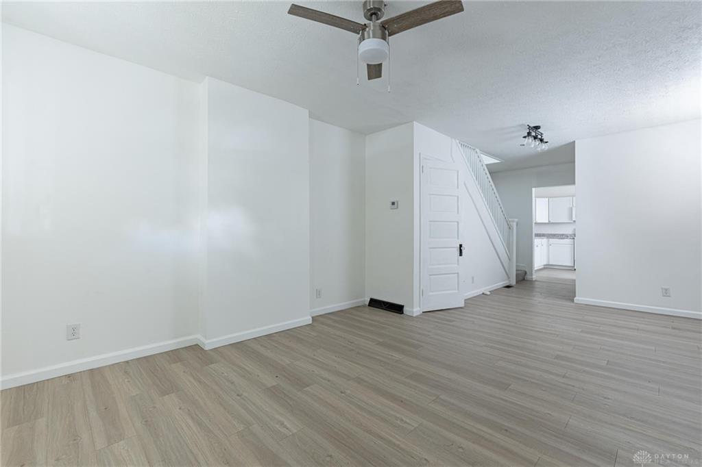 321 Deeds Ave Property Photo 4
