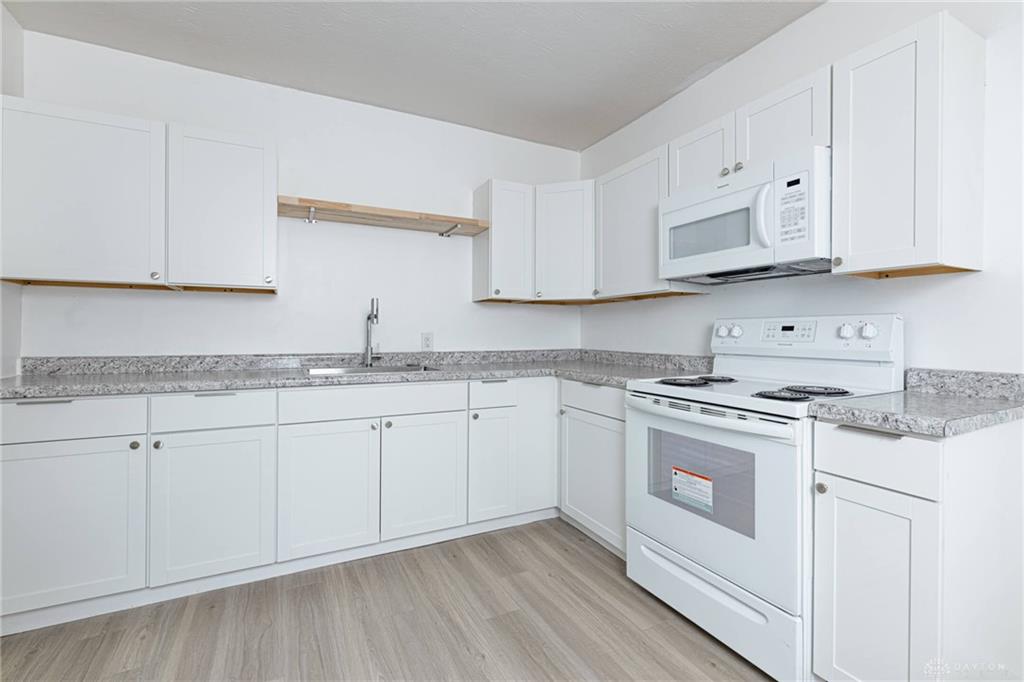 321 Deeds Ave Property Photo 5