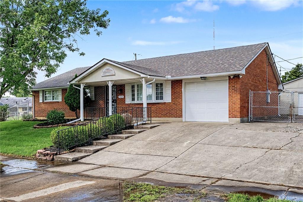 1021 Bethune Property Photo 1