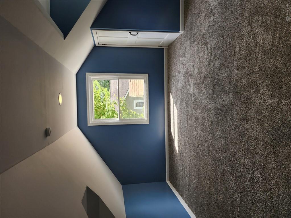 624 N West Property Photo 23