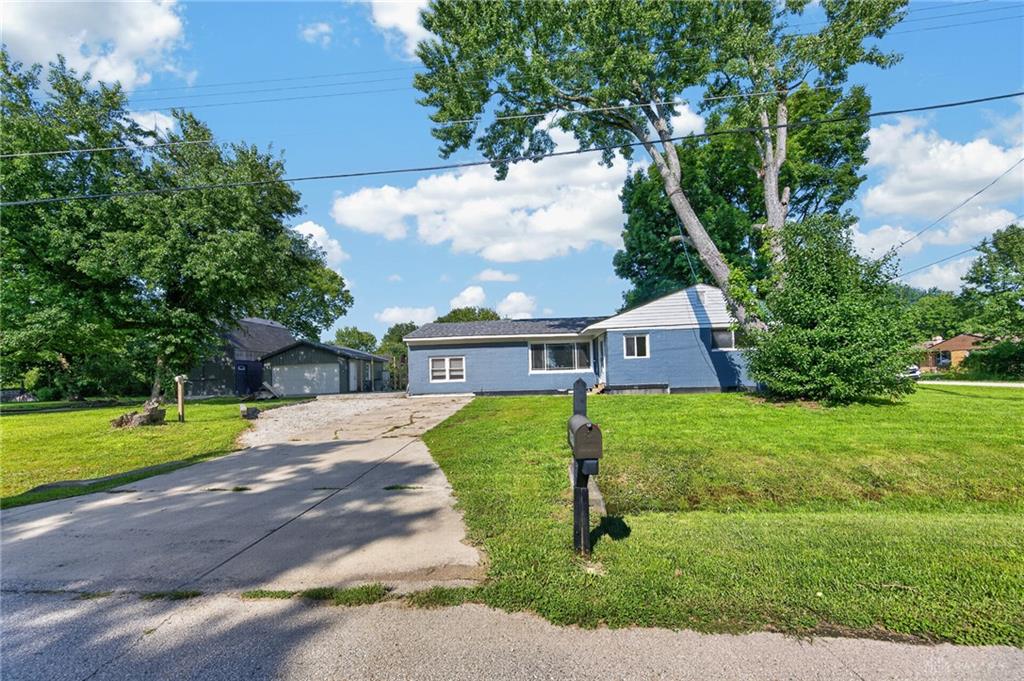 7835 Bertha Property Photo 3