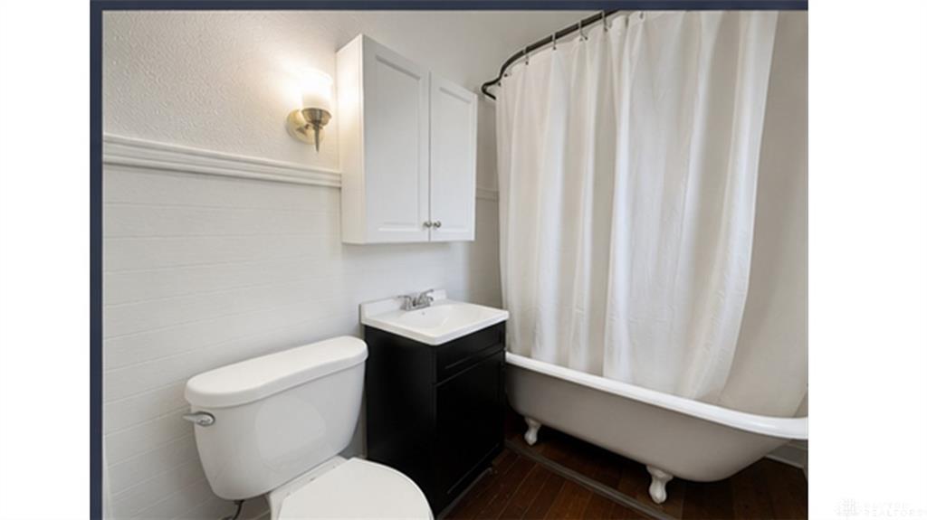 147 Laura Property Photo 12