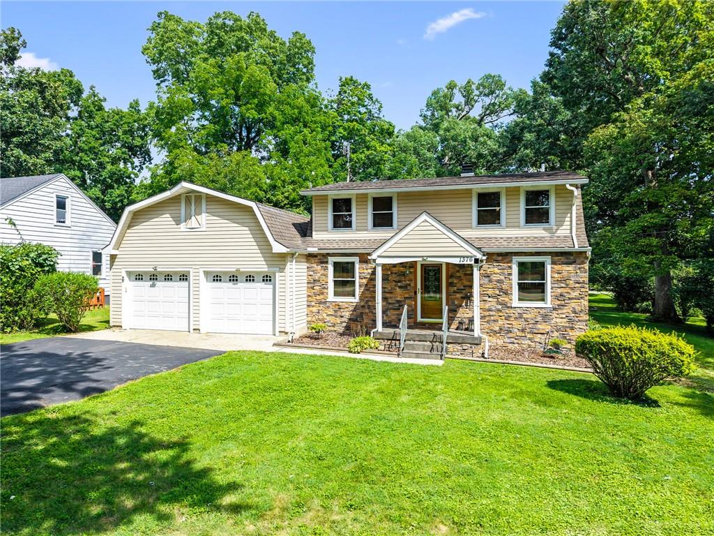 1376 Hanes Property Photo 1