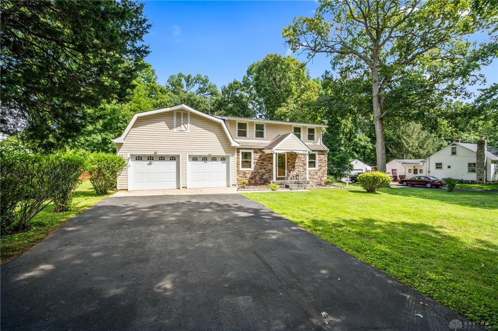 1376 Hanes Property Photo 4