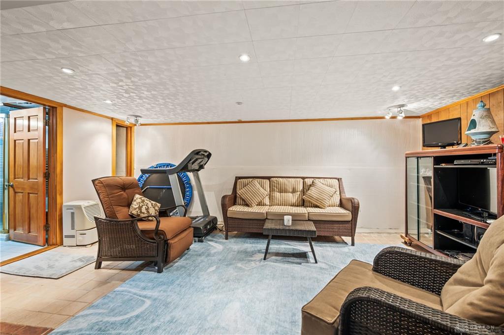 1376 Hanes Property Photo 38