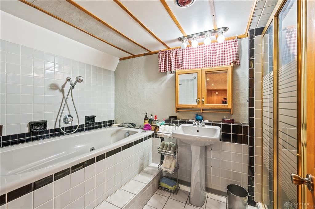 1376 Hanes Property Photo 41