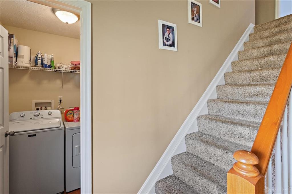 711 Noyes Property Photo 19