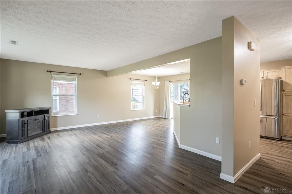 1127 Imperial Property Photo 4