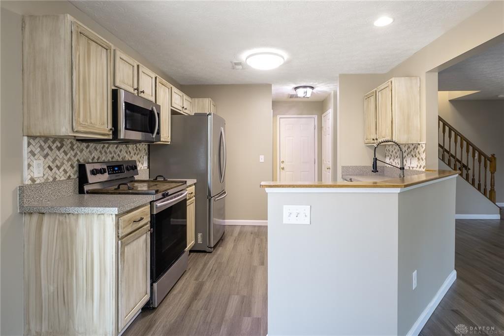 1127 Imperial Property Photo 6