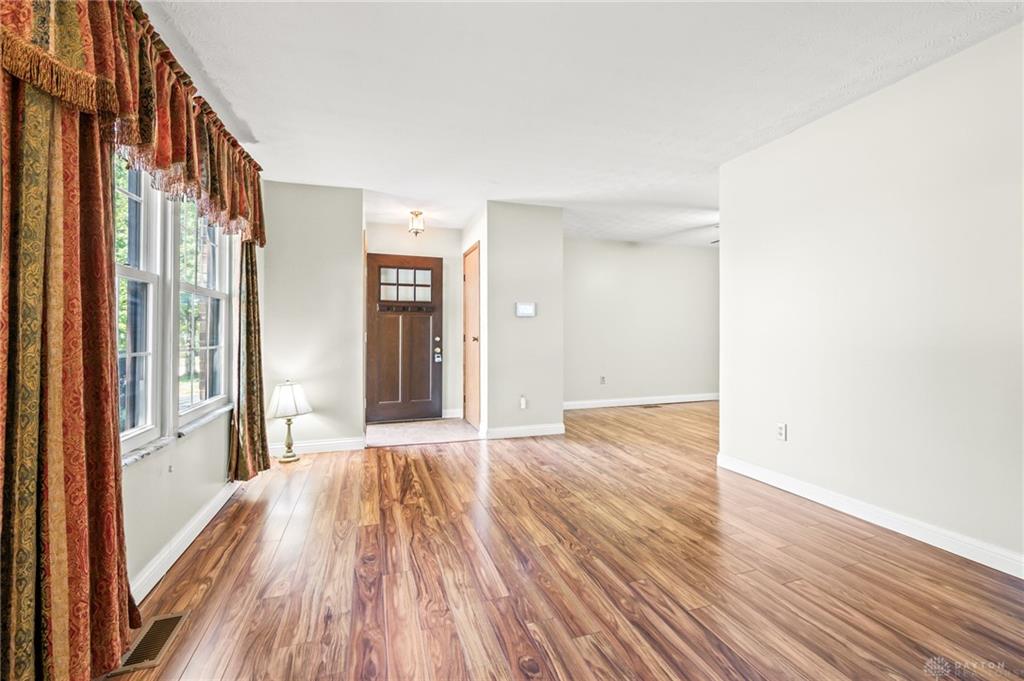 5670 Cobblegate Property Photo 14