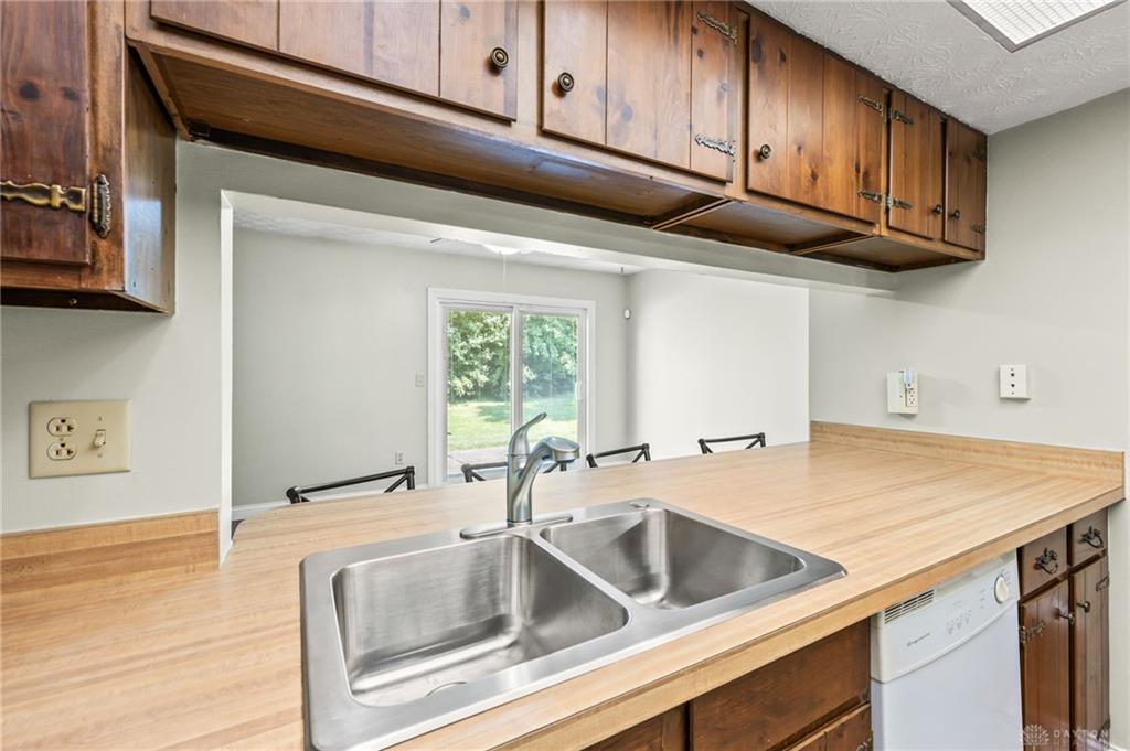 5670 Cobblegate Property Photo 19