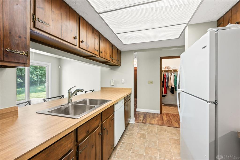 5670 Cobblegate Property Photo 20