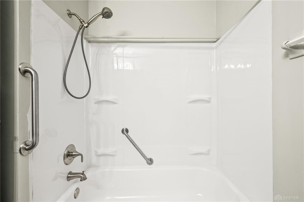 5670 Cobblegate Property Photo 27