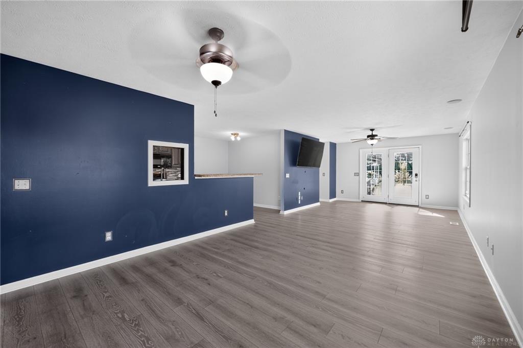 7903 Edgewater Property Photo 5