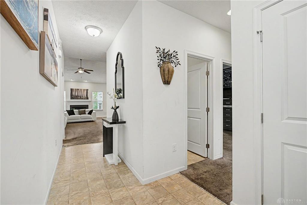 562 Recess Property Photo 4