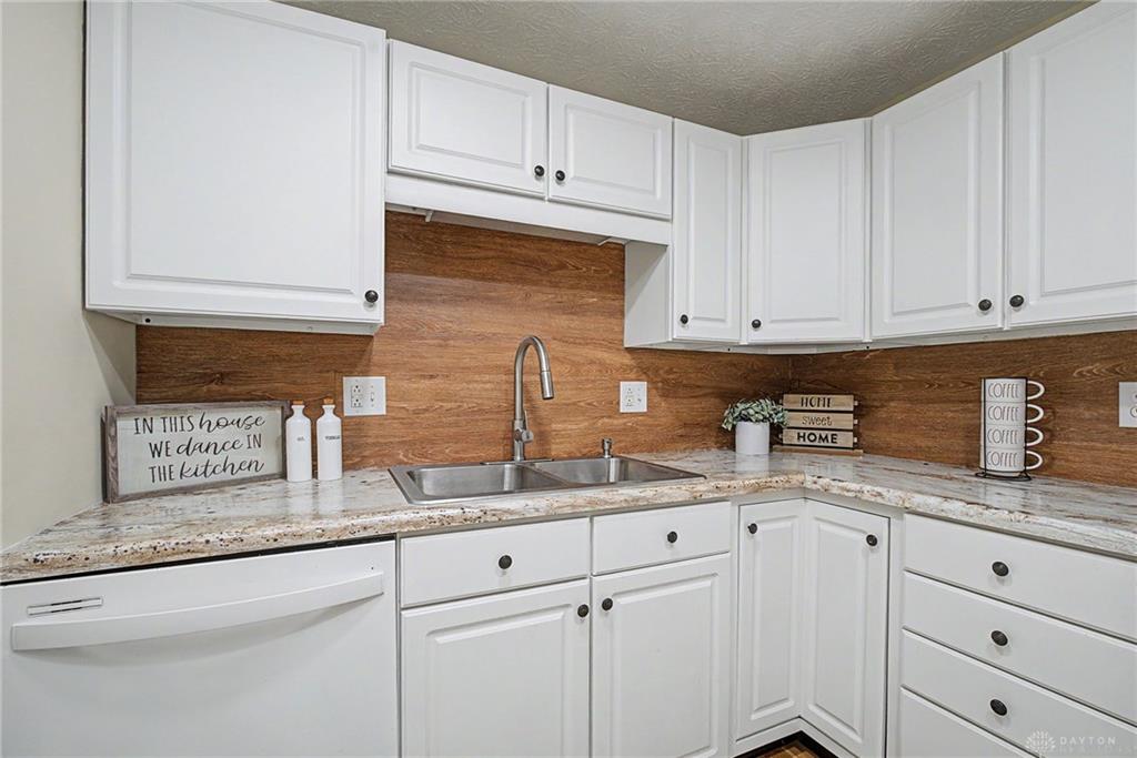 5214 Waverly Property Photo 10