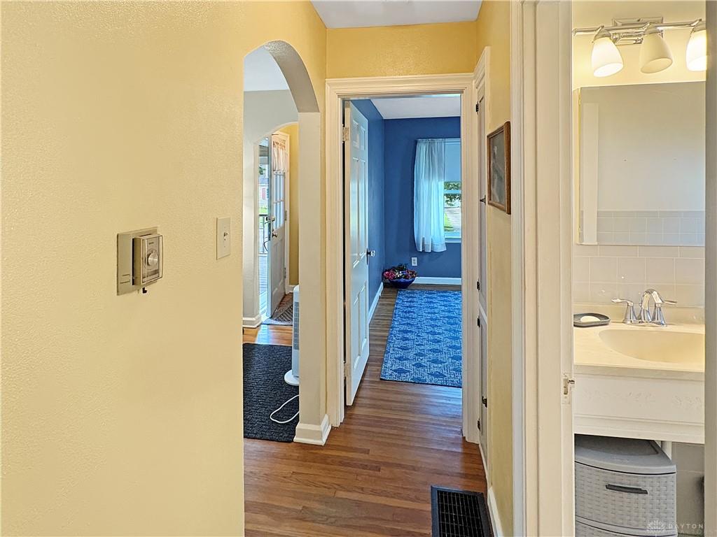 2411 Queen Property Photo 9